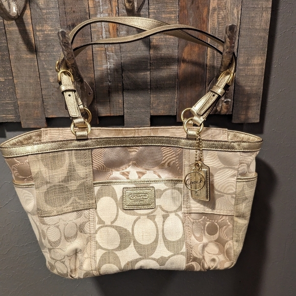 COACH Purse - Picture 6 of 7